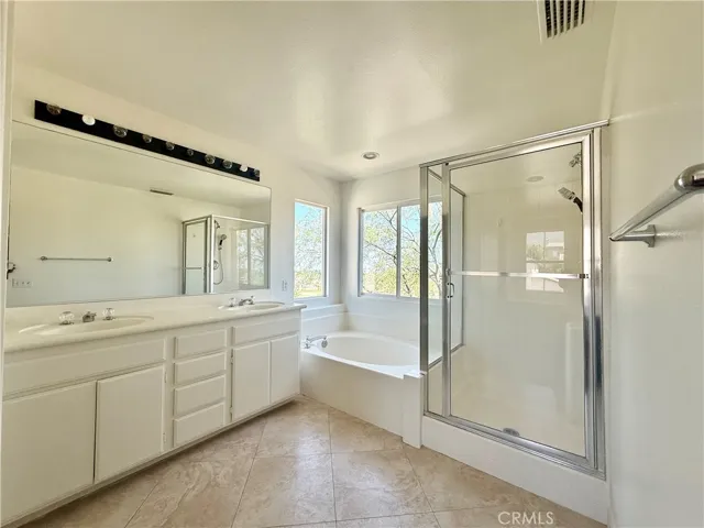 309 Lydia Lane, Corona, California 92882