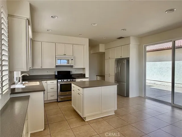 309 Lydia Lane, Corona, California 92882