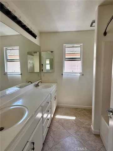 309 Lydia Lane, Corona, California 92882
