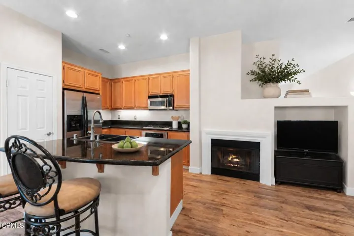 3321 Rockhampton Drive, Camarillo, California 93012 — photo 5