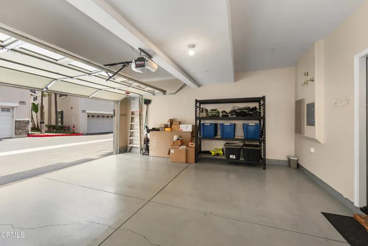 2 CAR GARAGE