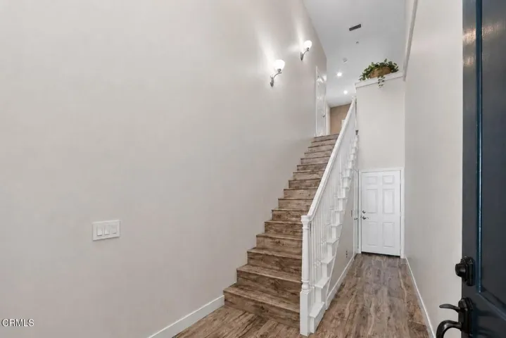 SOARING ENTRYWAY