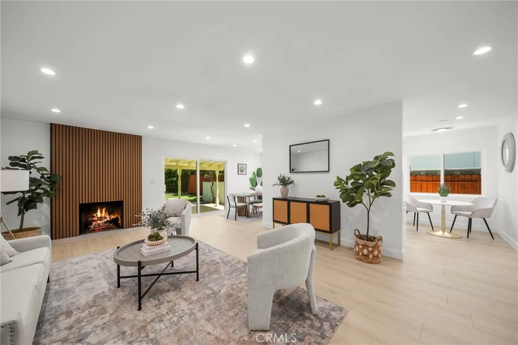 16507 Calahan, North Hills, California 91343 — photo 4