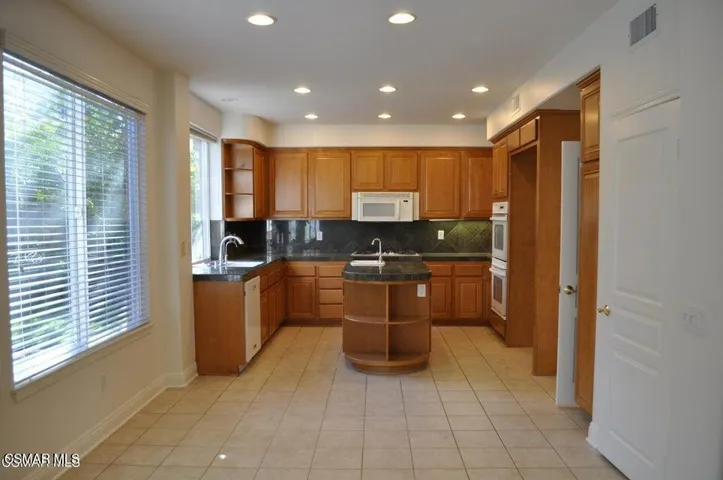 1596 Blue Canyon Kitchen