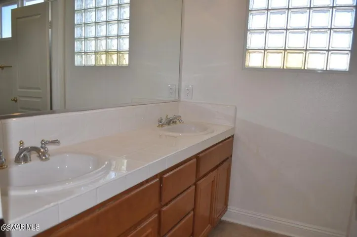 1596 blue canyon upstairs bath