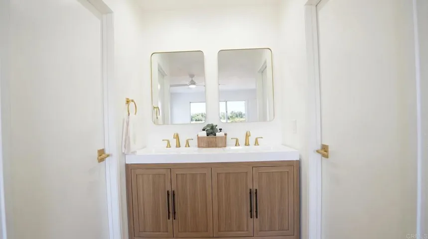 152 Welling Way, San Diego, California 92114