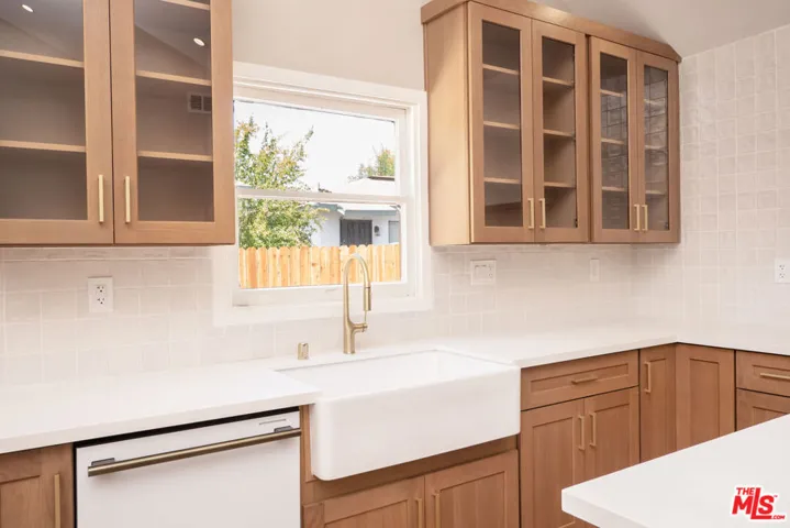 591 E 9th Street, Upland, California 91786