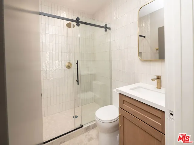 593 E 9th Street B, Upland, California 91786