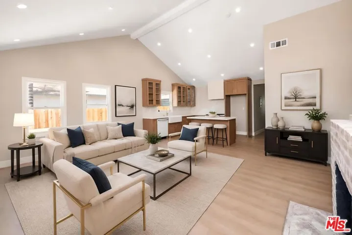 593 E 9th Street B, Upland, California 91786