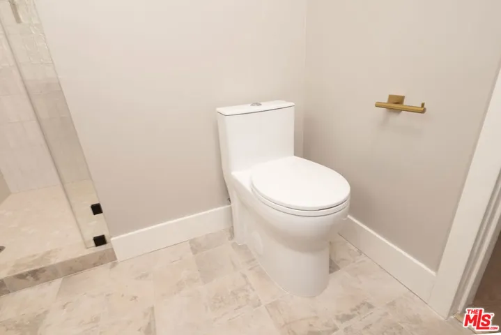 593 E 9th Street B, Upland, California 91786