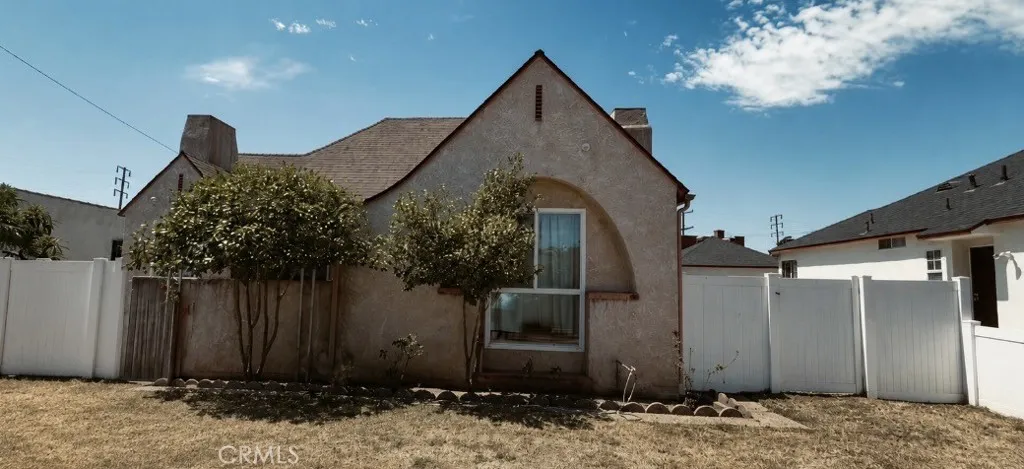 6014 Hereford, Los Angeles, California 90022
