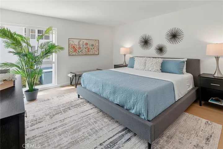 611 S Prospect Avenue 103, Redondo Beach, California 90277
