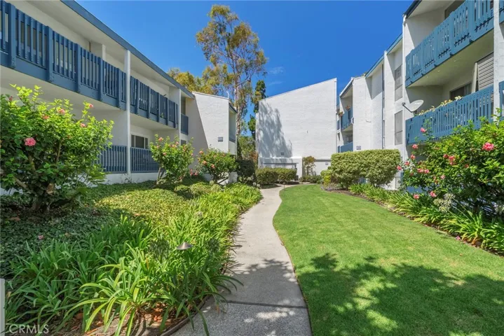 611 S Prospect Avenue 103, Redondo Beach, California 90277