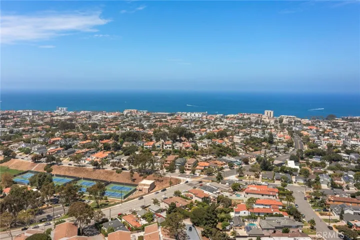 611 S Prospect Avenue 103, Redondo Beach, California 90277