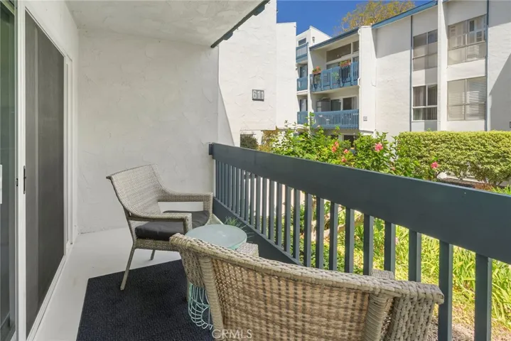 611 S Prospect Avenue 103, Redondo Beach, California 90277