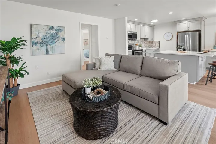 611 S Prospect Avenue 103, Redondo Beach, California 90277