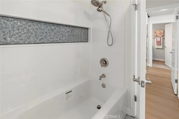 611 S Prospect Avenue 103, Redondo Beach, California 90277