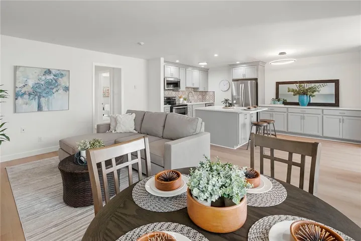 611 S Prospect Avenue 103, Redondo Beach, California 90277