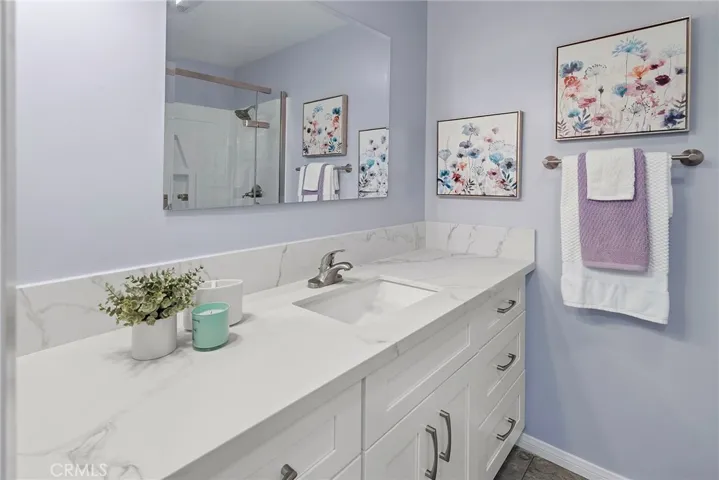 611 S Prospect Avenue 103, Redondo Beach, California 90277