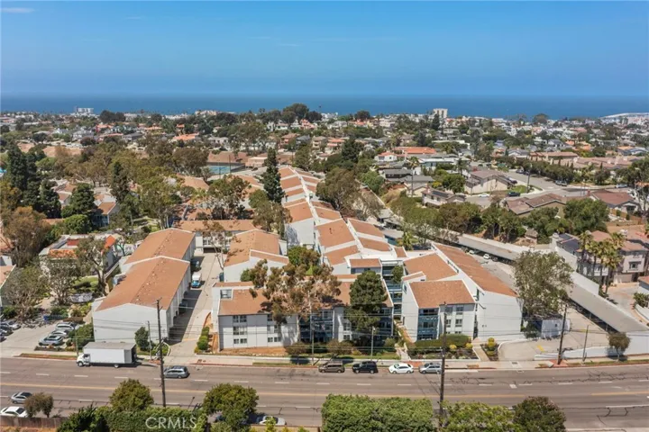 611 S Prospect Avenue 103, Redondo Beach, California 90277