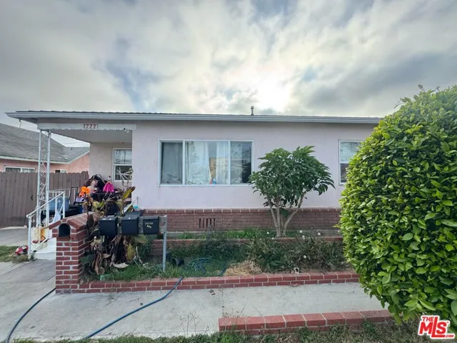 1223 Maple Street, Inglewood, California 90301