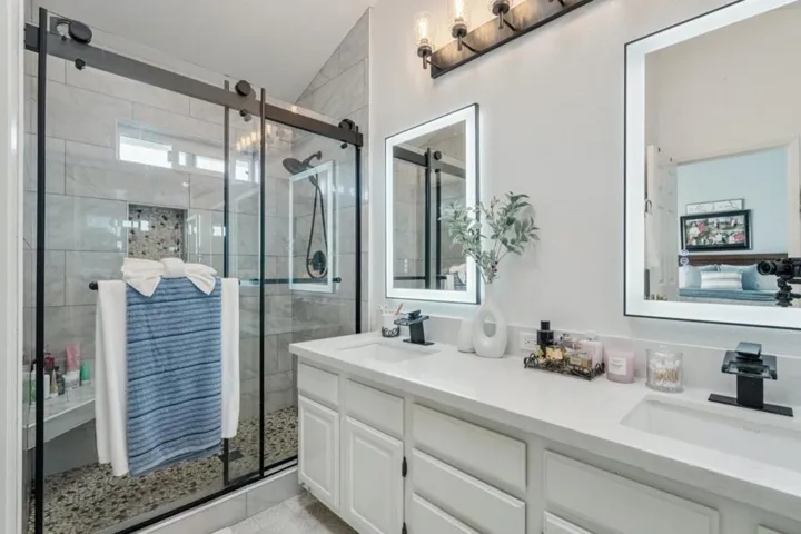 1090 Los Altos Drive, Hollister, California 95023
