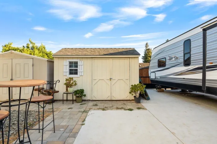 1090 Los Altos Drive, Hollister, California 95023