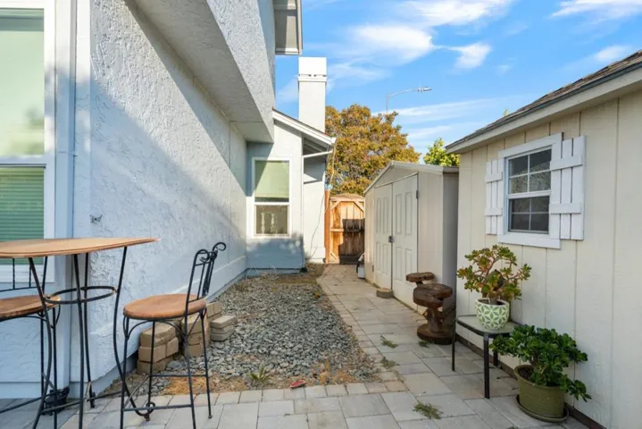 1090 Los Altos Drive, Hollister, California 95023