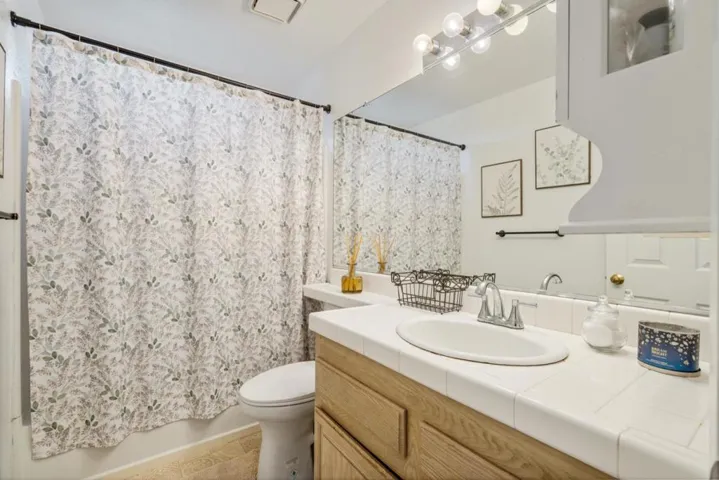 1090 Los Altos Drive, Hollister, California 95023