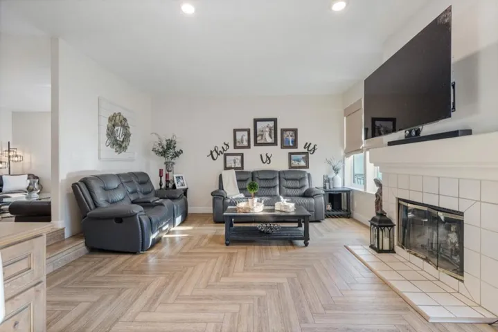 1090 Los Altos Drive, Hollister, California 95023
