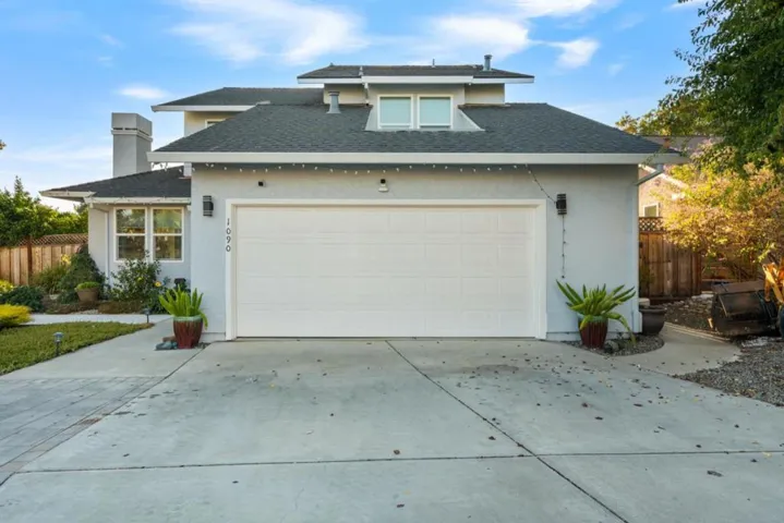 1090 Los Altos Drive, Hollister, California 95023