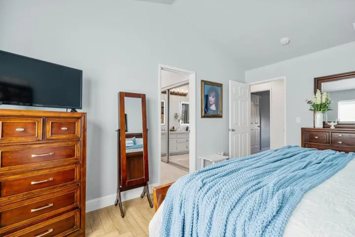 1090 Los Altos Drive, Hollister, California 95023