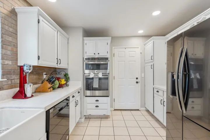 1090 Los Altos Drive, Hollister, California 95023