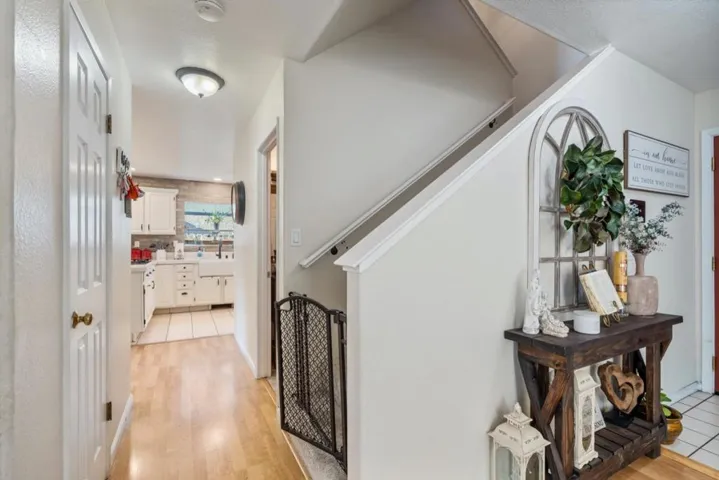 1090 Los Altos Drive, Hollister, California 95023