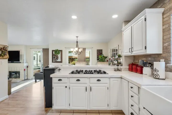 1090 Los Altos Drive, Hollister, California 95023