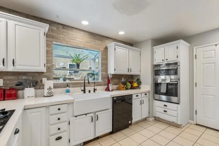 1090 Los Altos Drive, Hollister, California 95023