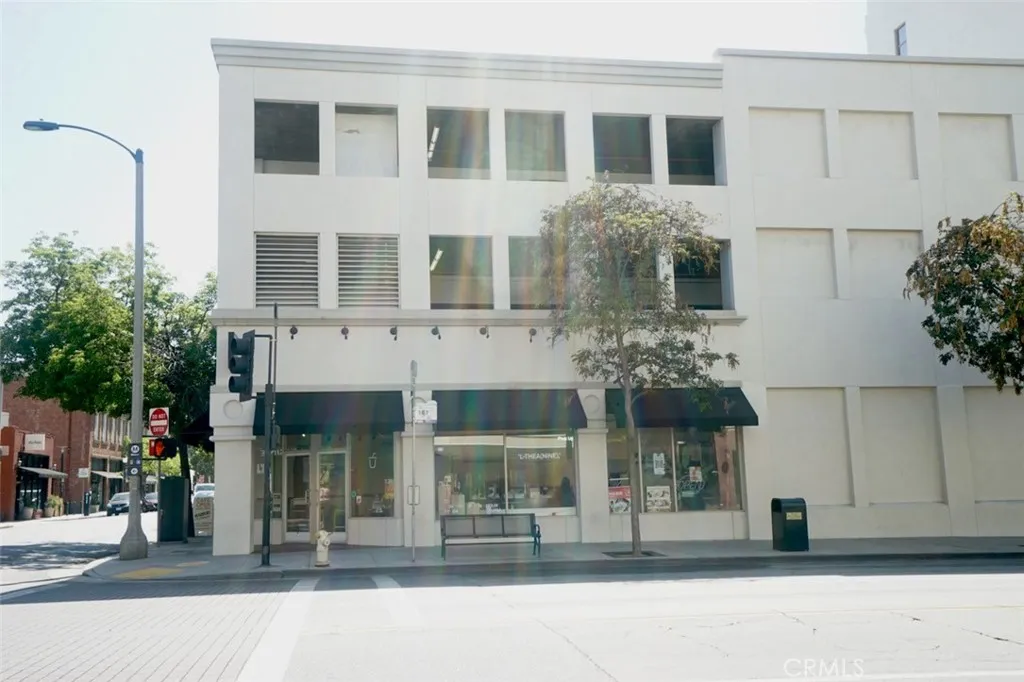 50 N Raymond Ave