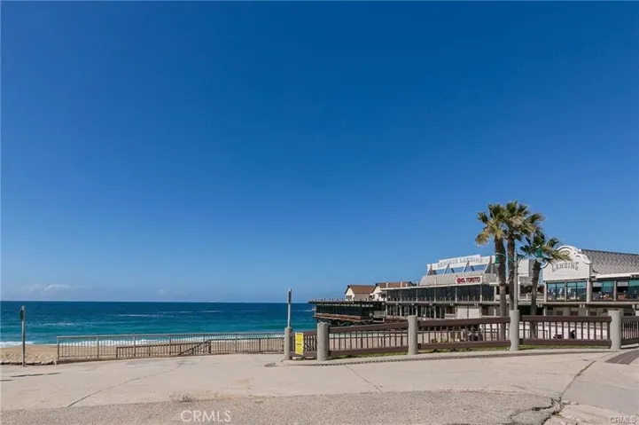 610 The Village 312, Redondo Beach, California 90277