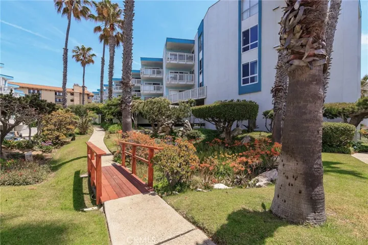 610 The Village 312, Redondo Beach, California 90277