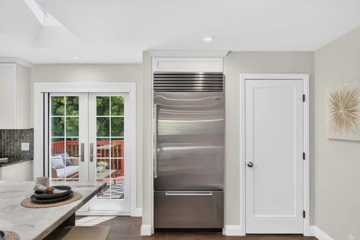 2201 Hillside Drive, Burlingame, California 94010