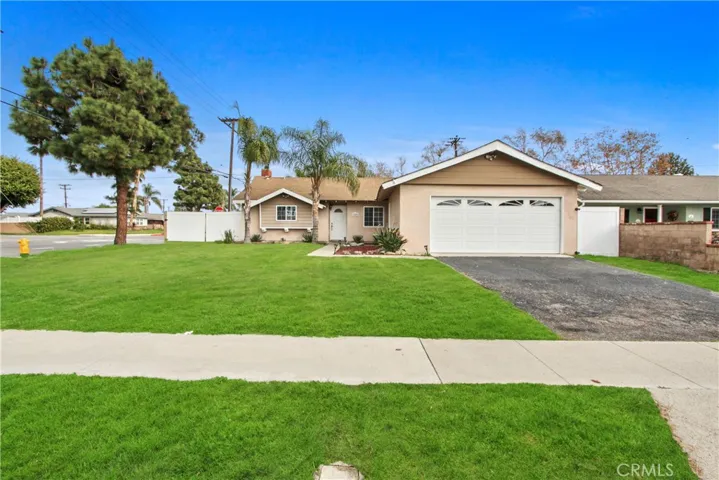 15502 Pelican, Huntington Beach, California 92649
