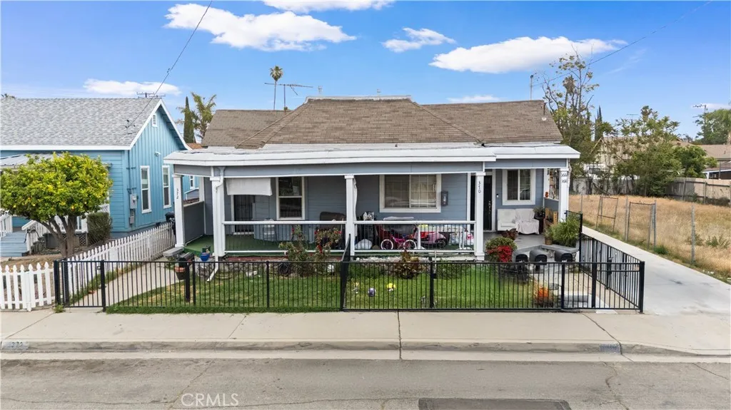 370 N Palomares