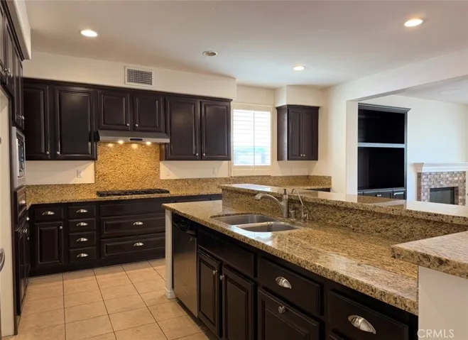 8359 Fiske, Corona, California 92880