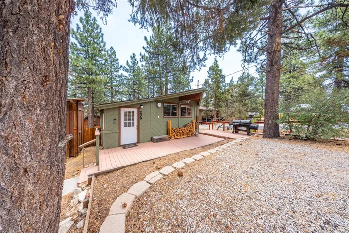 208 Muroc Drive, Big Bear City, California 92314