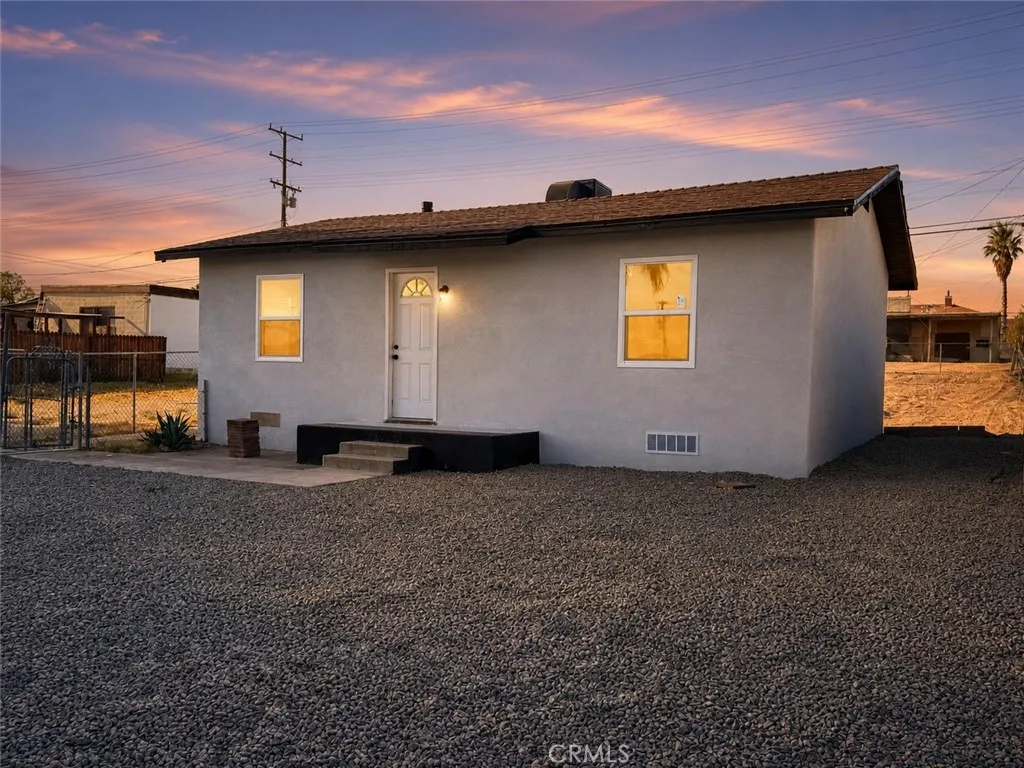 120 W Williams, Barstow, California 92311 — photo 5