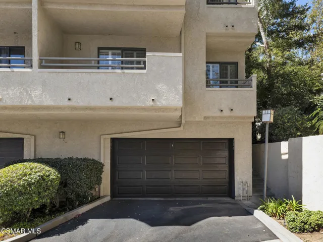 185 McAfee Ct, Thousand Oaks -HsHProd-10