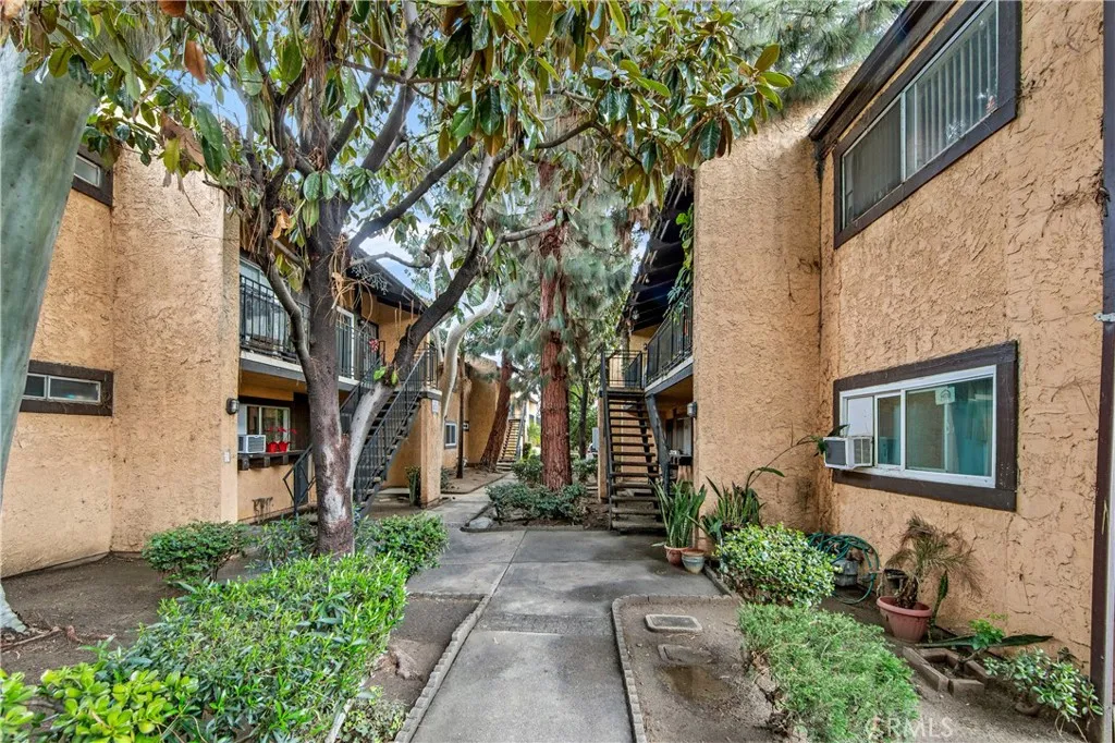 21522 Belshire 12, Hawaiian Gardens, California 90716 — photo 4