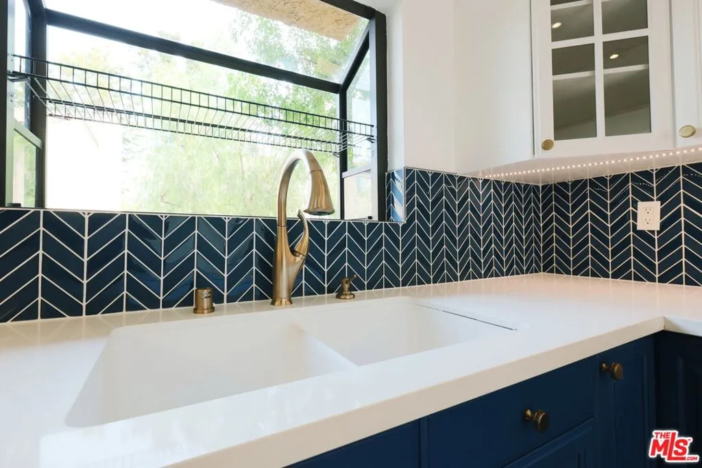 All New Kitchen Tile/Quartz Co