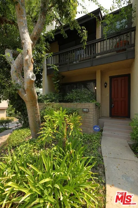 Front Exterior Entry