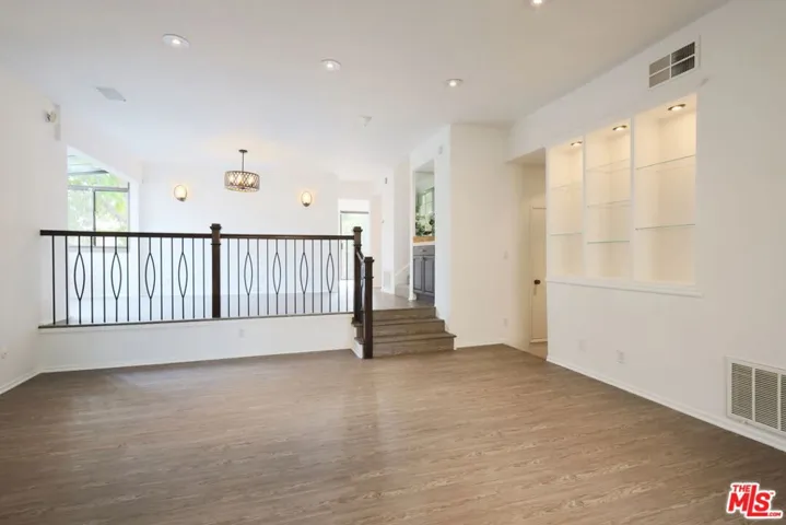 Living Room w/ Decorative Alco